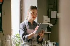 Your Complete 2025 Guide to U.S. Small Business Tax Credits cover image